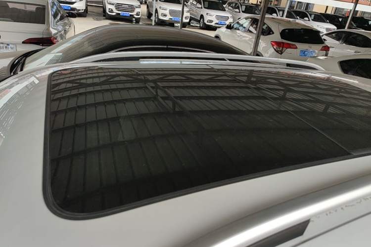 Used Volkswagen Tayron 2020 330TSI Two-Wheel Drive Luxury Smart Connectivity Version Roof