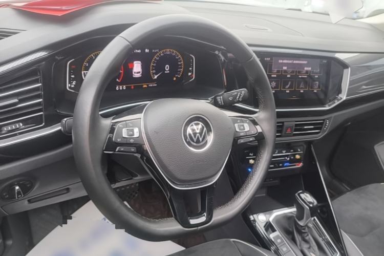Used Volkswagen Tayron 2020 330TSI Two-Wheel Drive Luxury Connected Pro Edition Steering Wheel