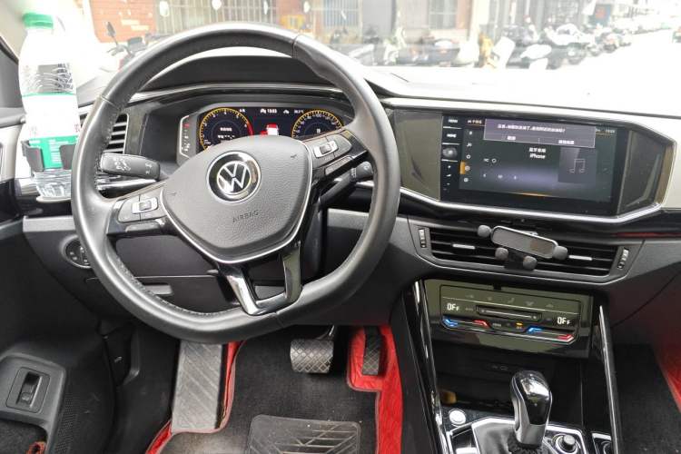 Used Volkswagen Tayron 2020 330TSI Two-Wheel Drive Luxury Smart Connectivity Version Steering Wheel