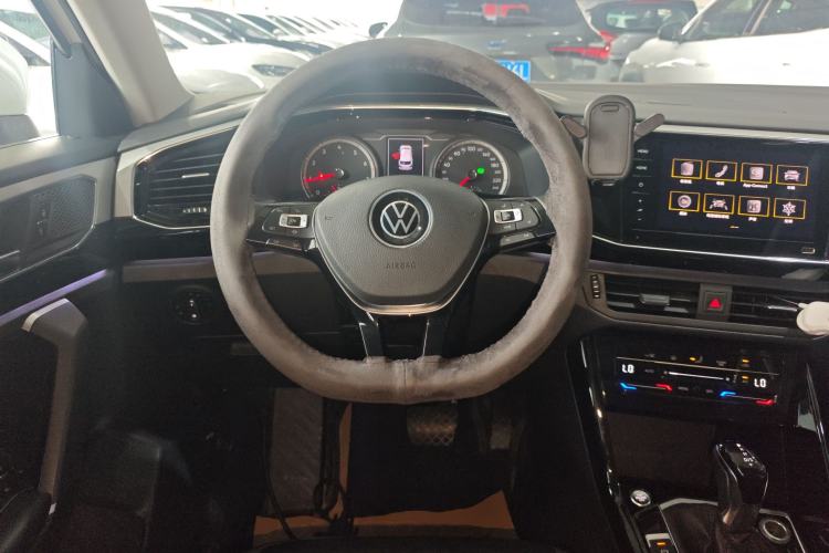 Used Volkswagen Tayron 2020 330TSI Two-Wheel Drive Luxury Smart Connectivity Version Steering Wheel