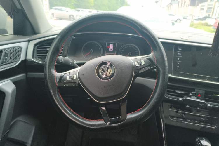 Used Volkswagen Tayron 2020 330TSI Two-Wheel Drive Luxury Smart Connectivity Version Steering Wheel