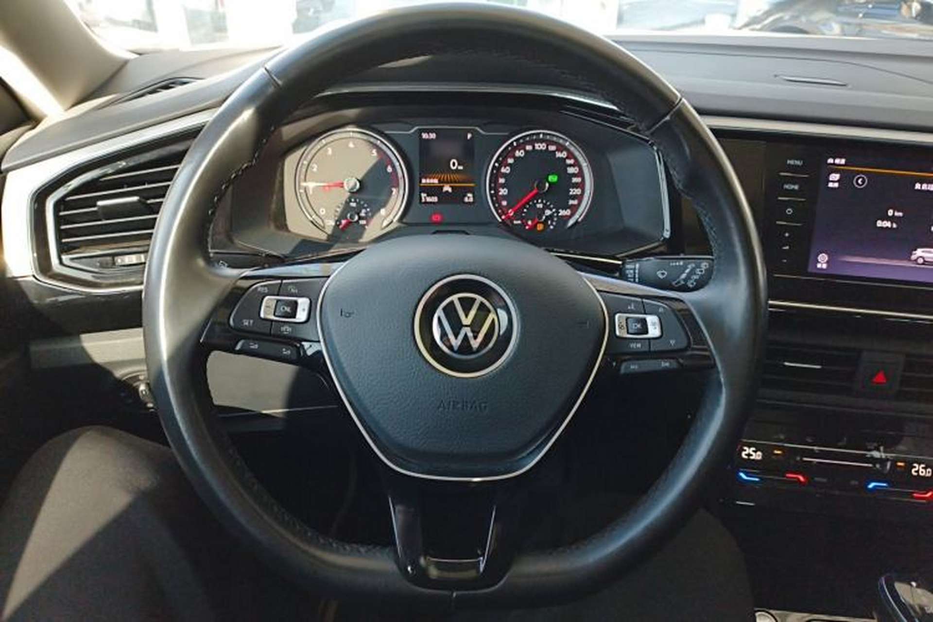 Used Volkswagen Tayron 2020 330TSI Two-Wheel Drive Luxury Smart Connectivity Version Steering Wheel