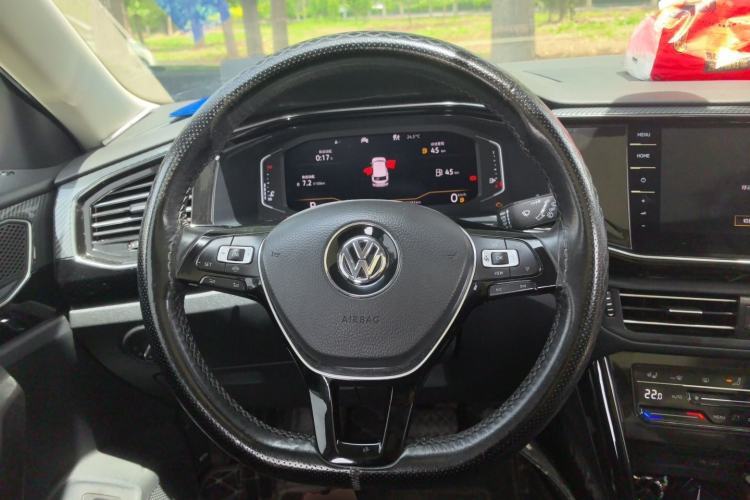 Used Volkswagen Tayron 2020 330TSI Two-Wheel Drive Luxury Connected Pro Edition Steering Wheel