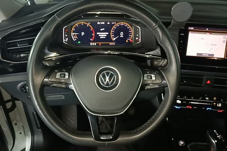 Used Volkswagen Tayron 2020 330TSI Two-Wheel Drive Luxury Connected Pro Edition Steering Wheel