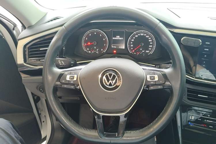 Used Volkswagen Tayron 2020 330TSI Two-Wheel Drive Luxury Smart Connectivity Version Steering Wheel
