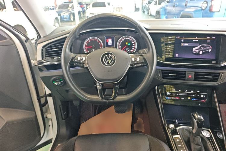 Used Volkswagen Tayron 2020 330TSI Two-Wheel Drive Luxury Smart Connectivity Version Steering Wheel