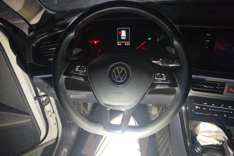 Used Volkswagen Tayron 2020 330TSI Two-Wheel Drive Luxury Smart Connectivity Version Steering Wheel