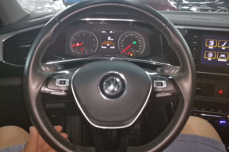 Used Volkswagen Tayron 2020 330TSI Two-Wheel Drive Luxury Smart Connectivity Version Steering Wheel