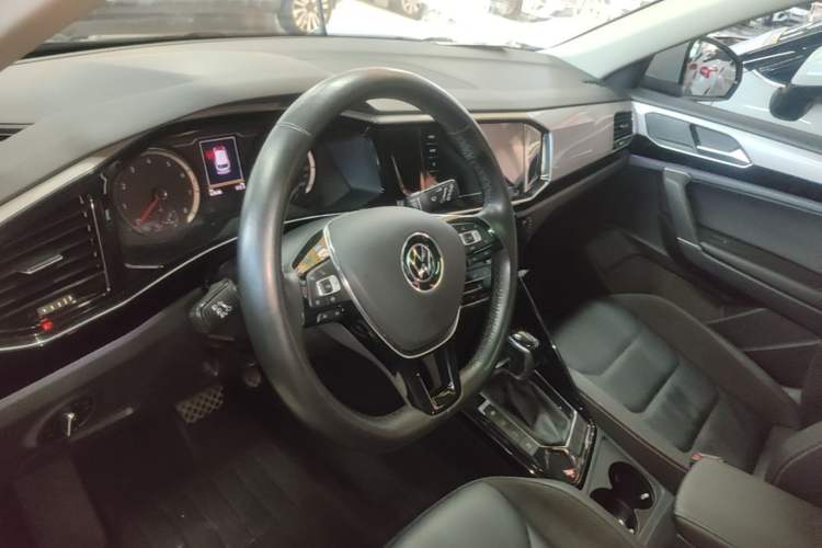 Used Volkswagen Tayron 2020 330TSI Two-Wheel Drive Luxury Smart Connectivity Version Steering Wheel