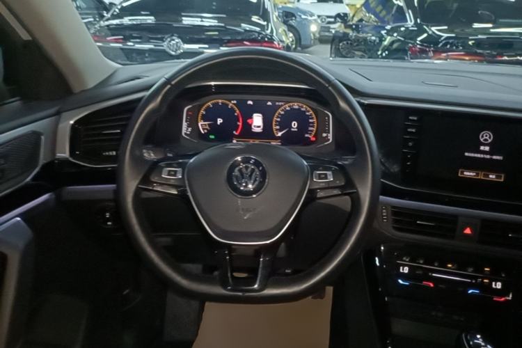 Used Volkswagen Tayron 2020 330TSI Two-Wheel Drive Luxury Smart Connectivity Version Steering Wheel