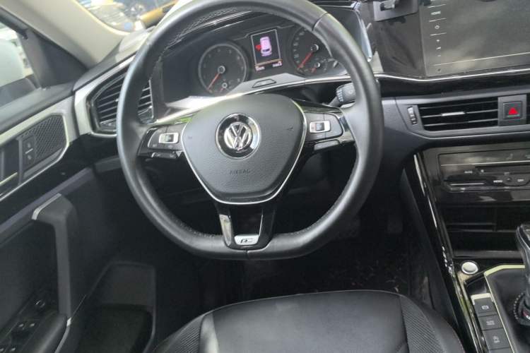 Used Volkswagen Tayron 2020 330TSI Two-Wheel Drive Luxury Smart Connectivity Version Steering Wheel