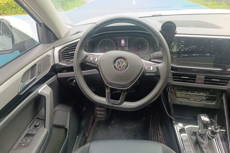 Used Volkswagen Tayron 2020 280TSI Two-Wheel Drive Luxury Connect Edition Steering Wheel