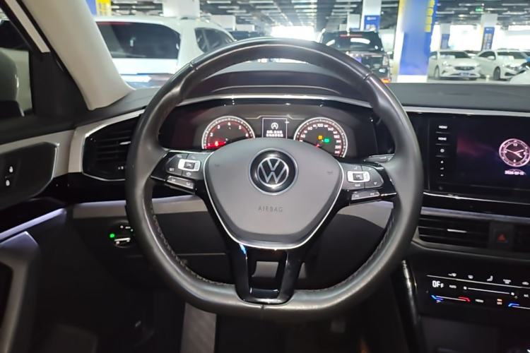 Used Volkswagen Tayron 2020 330TSI Two-Wheel Drive Luxury Smart Connectivity Version Steering Wheel
