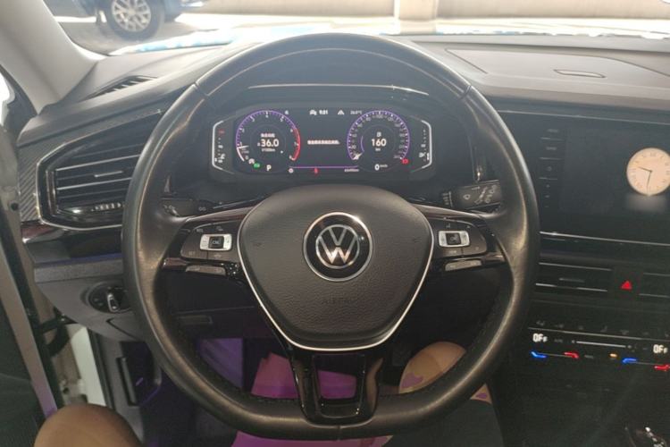 Used Volkswagen Tayron 2020 330TSI Two-Wheel Drive Luxury Connected Pro Edition Steering Wheel