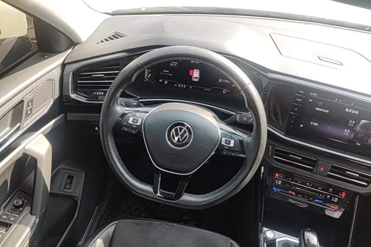 Used Volkswagen Tayron 2020 330TSI Two-Wheel Drive Luxury Smart Connectivity Version Steering Wheel