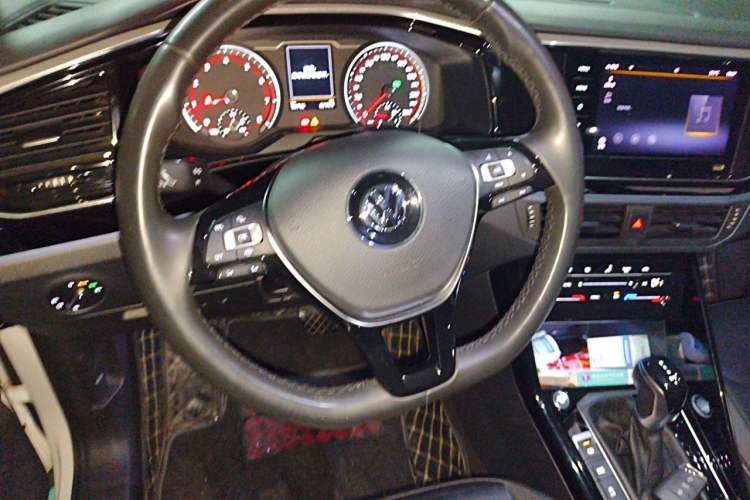 Used Volkswagen Tayron 2020 330TSI Two-Wheel Drive Luxury Smart Connectivity Version Steering Wheel