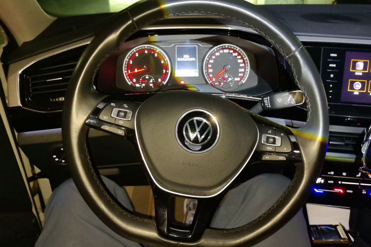 Used Volkswagen Tayron 2020 330TSI Two-Wheel Drive Luxury Smart Connectivity Version Steering Wheel