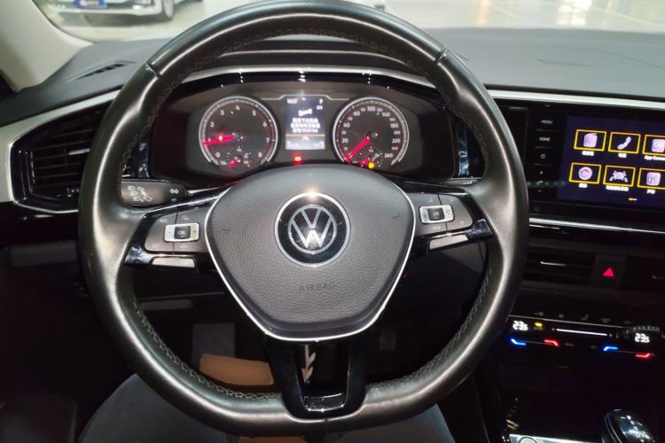 Used Volkswagen Tayron 2020 330TSI Two-Wheel Drive Luxury Smart Connectivity Version Steering Wheel