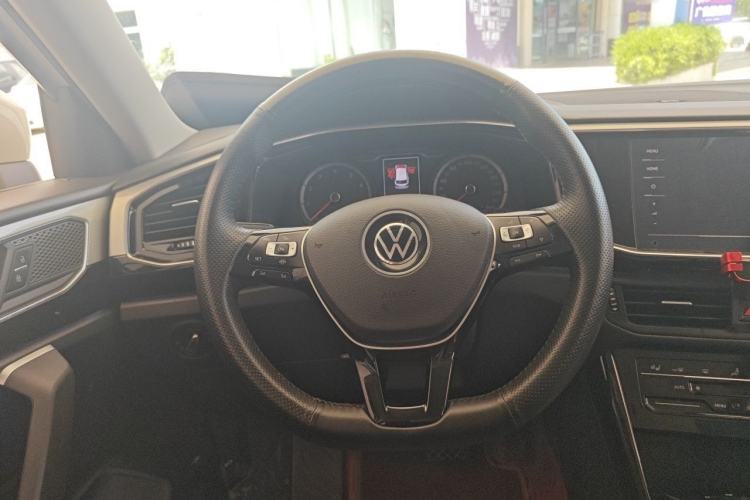 Used Volkswagen Tayron 2020 330TSI Two-Wheel Drive Luxury Connected Pro Edition Steering Wheel
