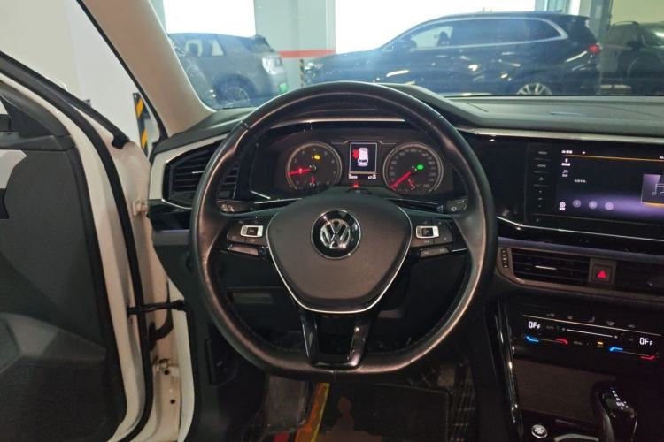 Used Volkswagen Tayron 2020 330TSI Two-Wheel Drive Luxury Smart Connectivity Version Steering Wheel