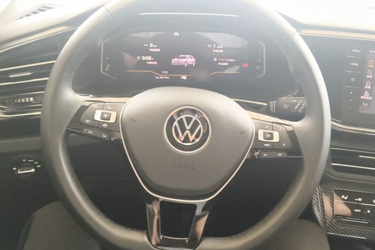 Used Volkswagen Tayron 2020 330TSI Two-Wheel Drive Luxury Connected Pro Edition Steering Wheel
