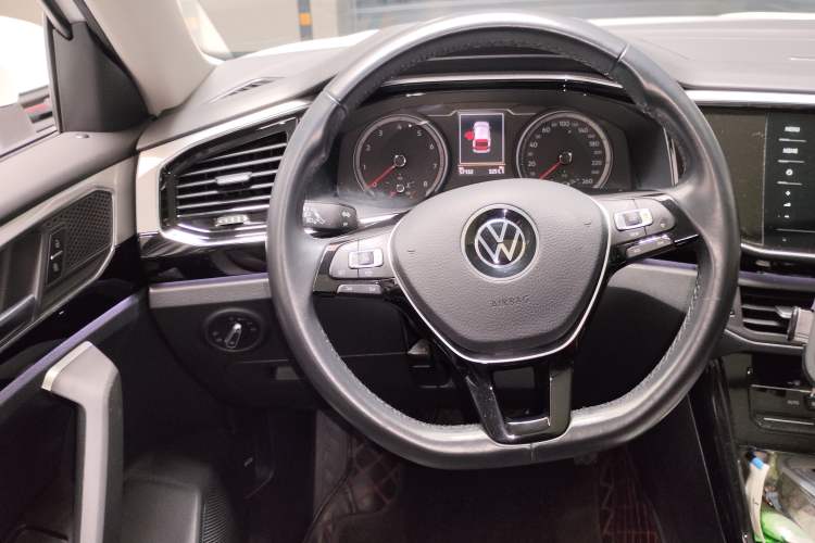 Used Volkswagen Tayron 2020 330TSI Two-Wheel Drive Luxury Smart Connectivity Version Steering Wheel