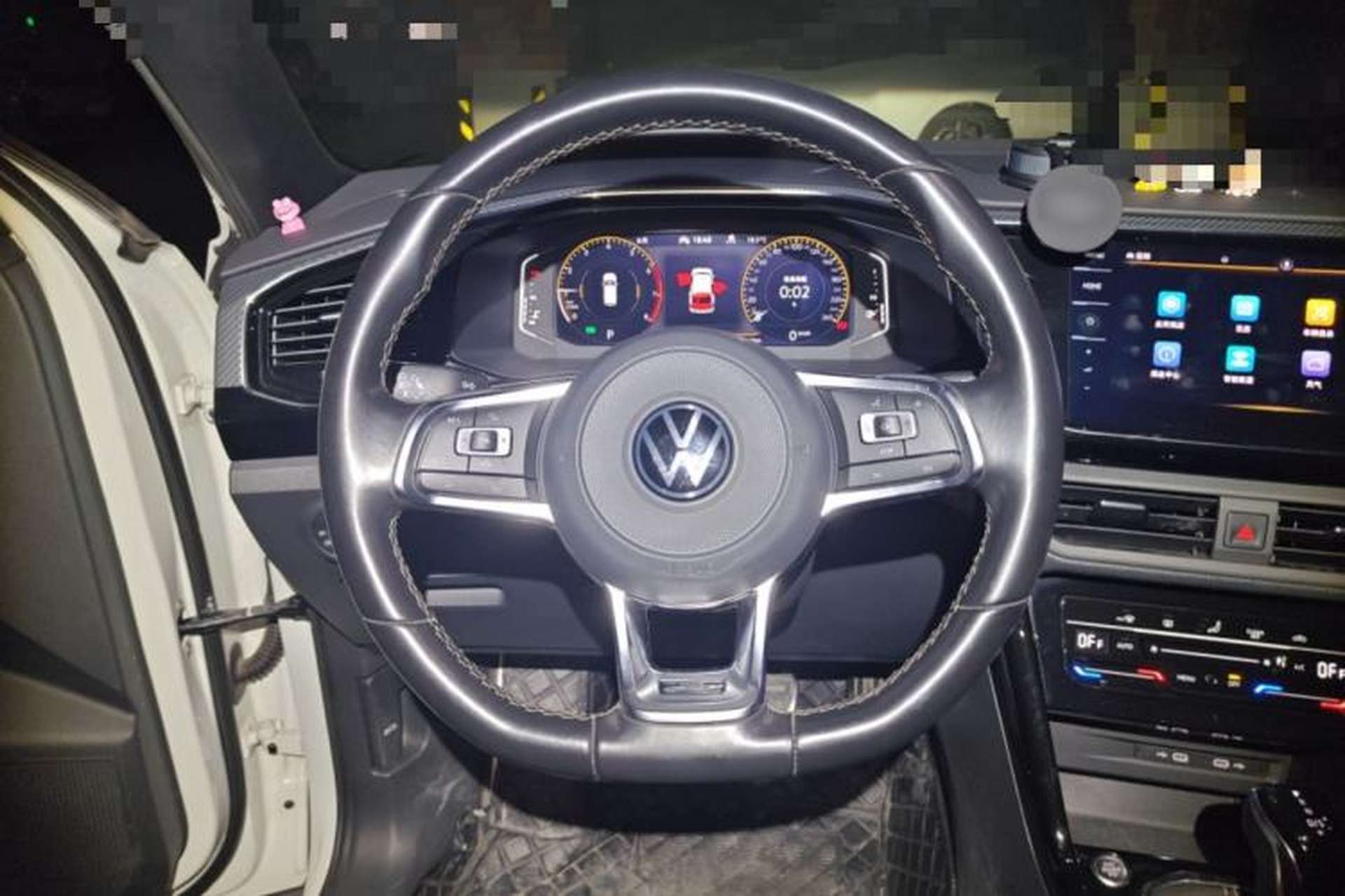 Used Volkswagen Tayron 2020 380TSI All-Wheel Drive R-Line Connected Version Steering Wheel