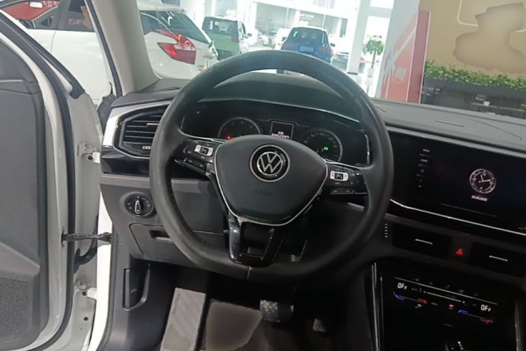 Used Volkswagen Tayron 2020 330TSI Two-Wheel Drive Luxury Smart Connectivity Version Steering Wheel