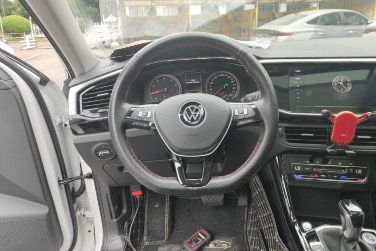 Used Volkswagen Tayron 2020 330TSI Two-Wheel Drive Luxury Smart Connectivity Version Steering Wheel