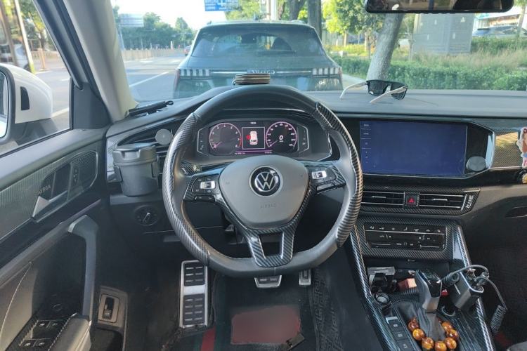 Used Volkswagen Tayron 2020 330TSI Two-Wheel Drive Luxury Connected Pro Edition Steering Wheel