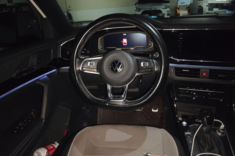 Used Volkswagen Tayron 2020 380TSI All-Wheel Drive R-Line Connected Version Steering Wheel