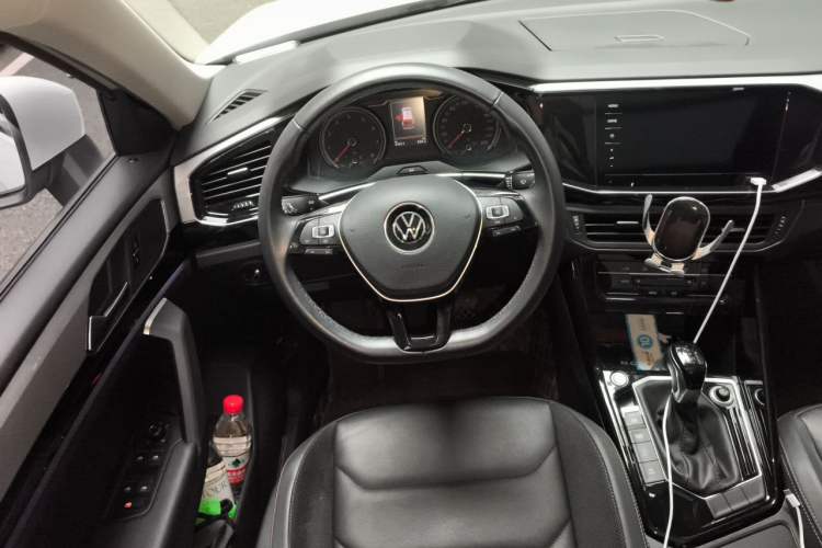 Used Volkswagen Tayron 2020 330TSI Two-Wheel Drive Luxury Smart Connectivity Version Steering Wheel