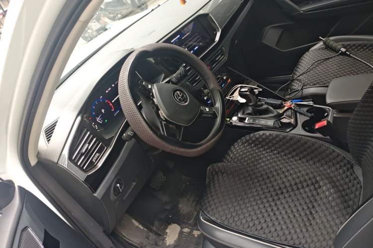 Used Volkswagen Tayron 2020 330TSI Two-Wheel Drive Luxury Connected Pro Edition Steering Wheel