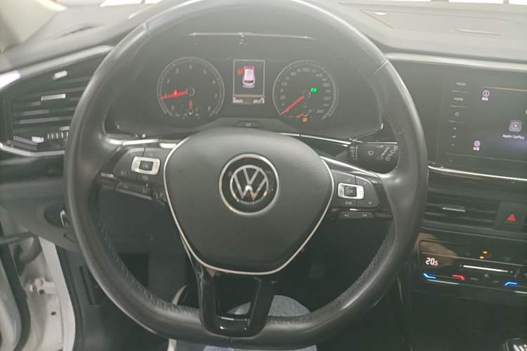 Used Volkswagen Tayron 2020 330TSI Two-Wheel Drive Luxury Smart Connectivity Version Steering Wheel