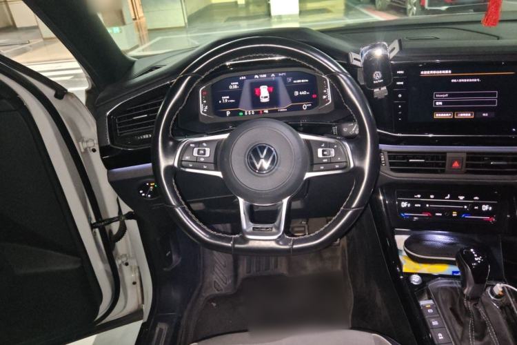 Used Volkswagen Tayron 2020 380TSI All-Wheel Drive R-Line Connected Version Steering Wheel