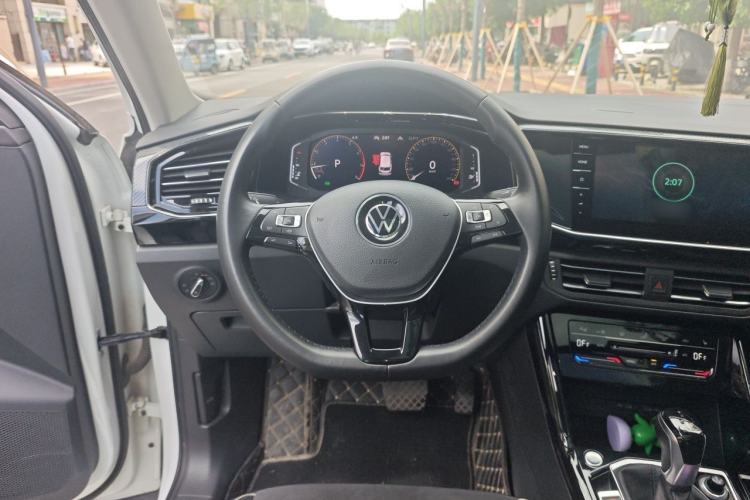 Used Volkswagen Tayron 2020 330TSI Two-Wheel Drive Luxury Connected Pro Edition Steering Wheel
