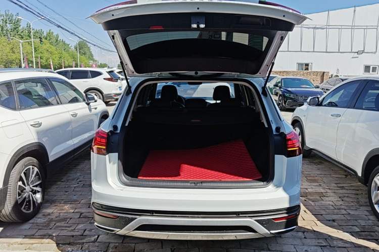 Used Volkswagen Tayron 2020 330TSI Two-Wheel Drive Luxury Smart Connectivity Version Trunk