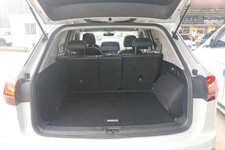 Used Volkswagen Tayron 2020 330TSI Two-Wheel Drive Luxury Smart Connectivity Version Trunk