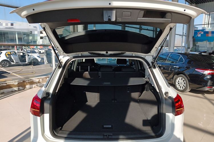 Used Volkswagen Tayron 2020 330TSI Two-Wheel Drive Luxury Smart Connectivity Version Trunk