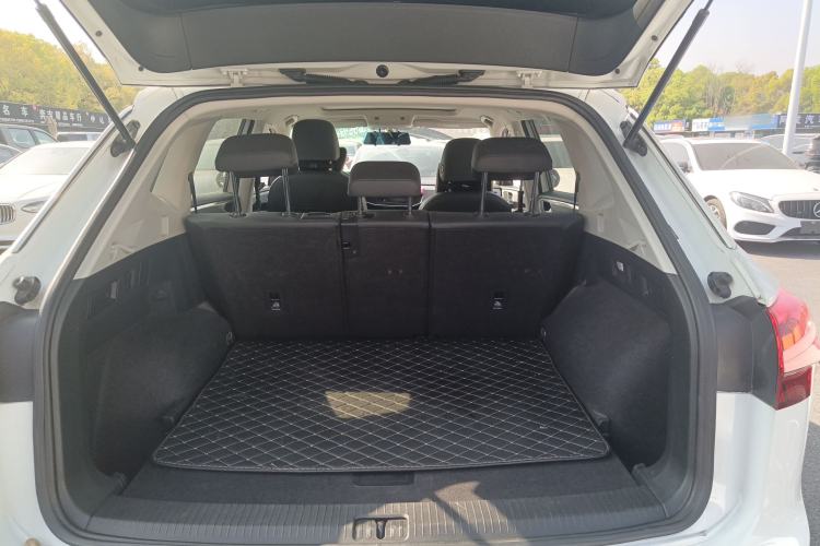 Used Volkswagen Tayron 2020 330TSI Two-Wheel Drive Luxury Smart Connectivity Version Trunk