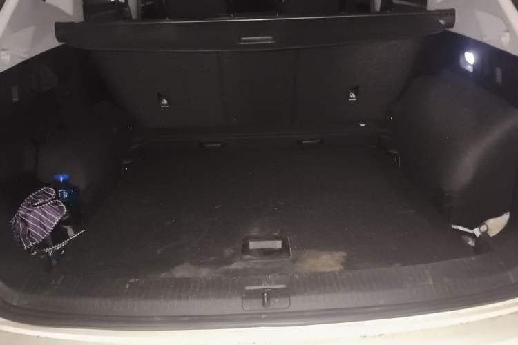 Used Volkswagen Tayron 2020 280TSI Two-Wheel Drive Luxury Connect Edition Trunk