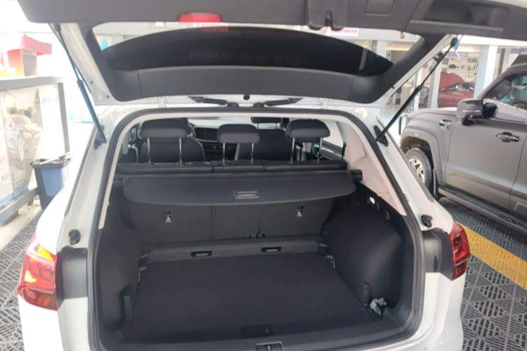 Used Volkswagen Tayron 2020 330TSI Two-Wheel Drive Luxury Smart Connectivity Version Trunk