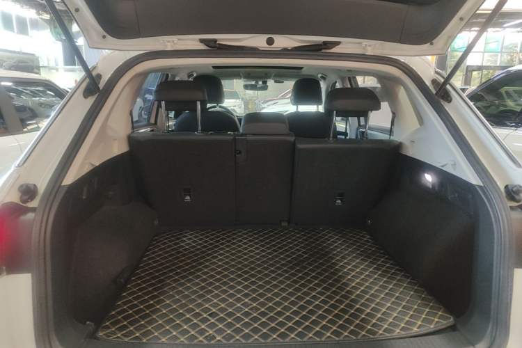 Used Volkswagen Tayron 2020 330TSI Two-Wheel Drive Luxury Smart Connectivity Version Trunk