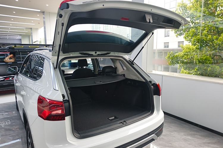 Used Volkswagen Tayron 2020 330TSI Two-Wheel Drive Luxury Smart Connectivity Version Trunk