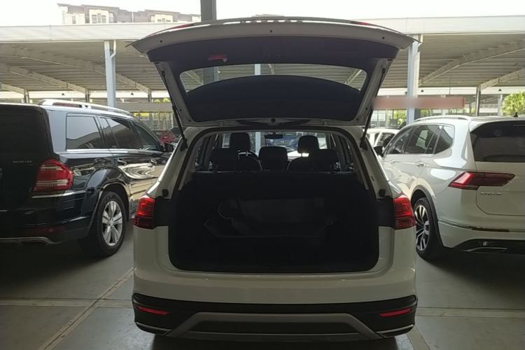 Used Volkswagen Tayron 2020 330TSI Two-Wheel Drive Luxury Smart Connectivity Version Trunk