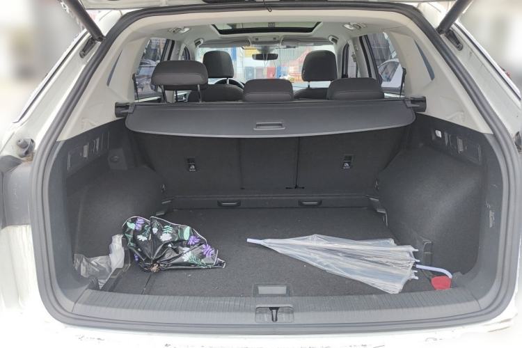 Used Volkswagen Tayron 2020 380TSI All-Wheel Drive R-Line Connected Version Trunk