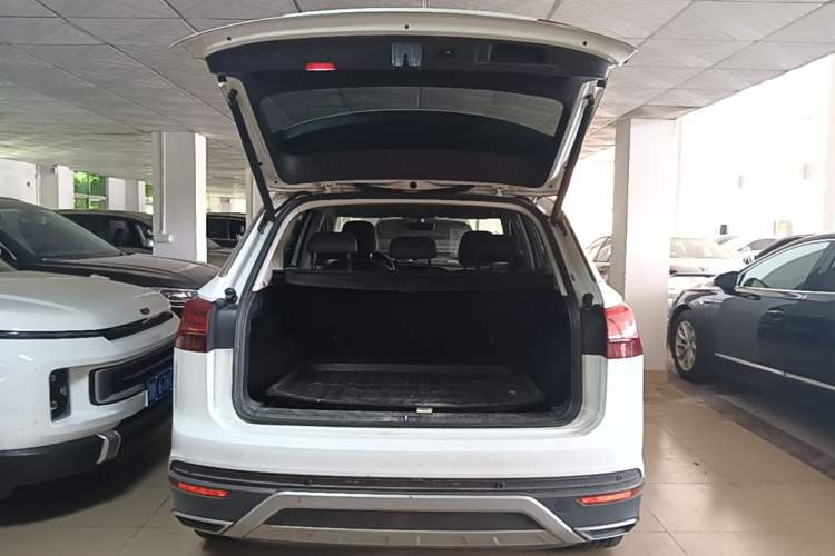 Used Volkswagen Tayron 2020 330TSI Two-Wheel Drive Luxury Smart Connectivity Version Trunk