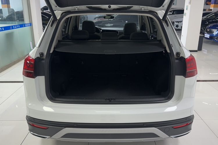 Used Volkswagen Tayron 2020 380TSI Four-Wheel Drive Luxury Connect Pro Edition Trunk