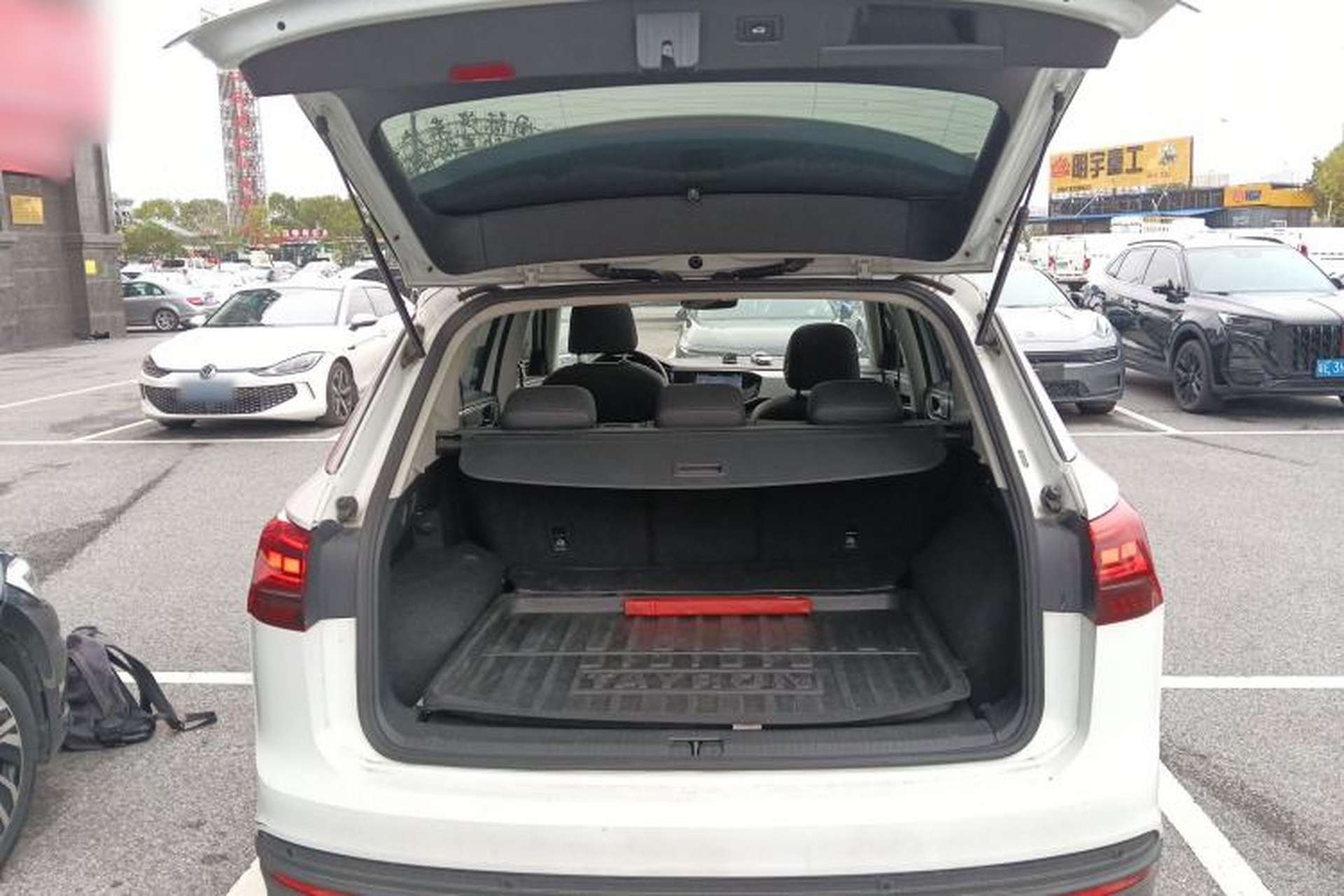 Used Volkswagen Tayron 2020 330TSI Two-Wheel Drive Luxury Smart Connectivity Version Trunk