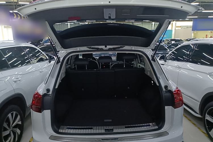 Used Volkswagen Tayron 2020 330TSI Two-Wheel Drive Luxury Smart Connectivity Version Trunk